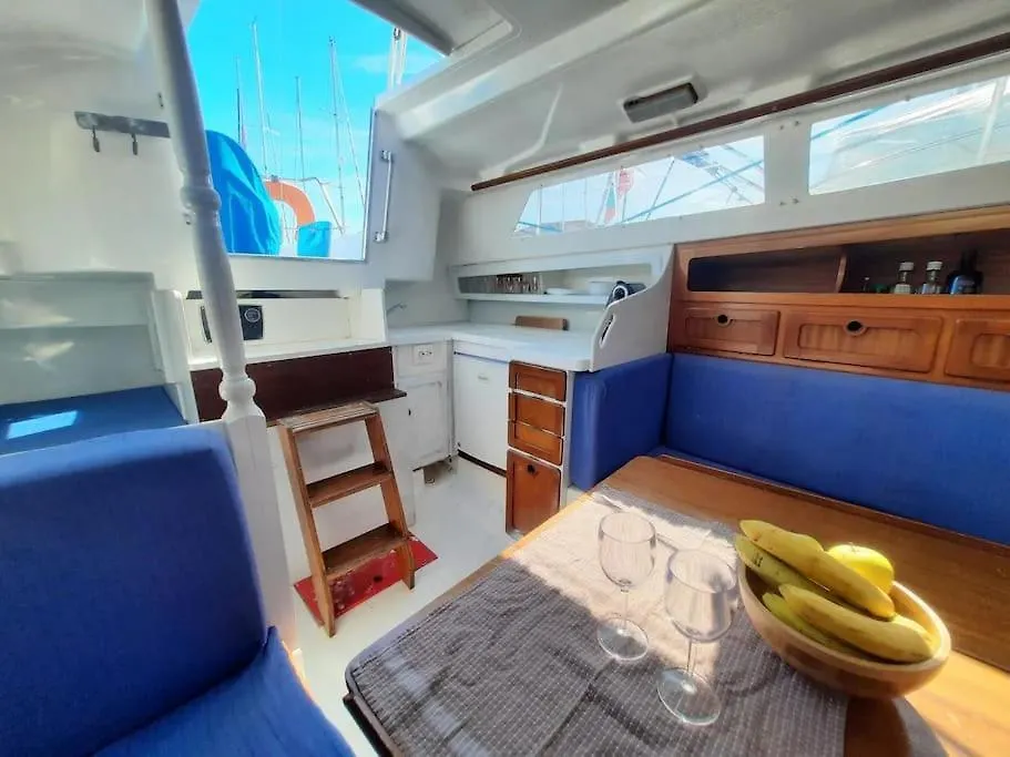 ホテル Vintage Sailboat Experience リスボン 船上ホテル